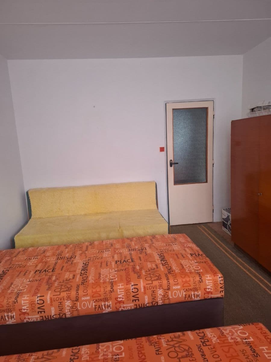 Prenájom bytu 2-izbový 57 m², Pod Vrchem, Plzeň, Plzeňský kraj Prenájom bytu 2-izbový 57 m², Pod Vrchem, Plzeň, Plzeňský kraj