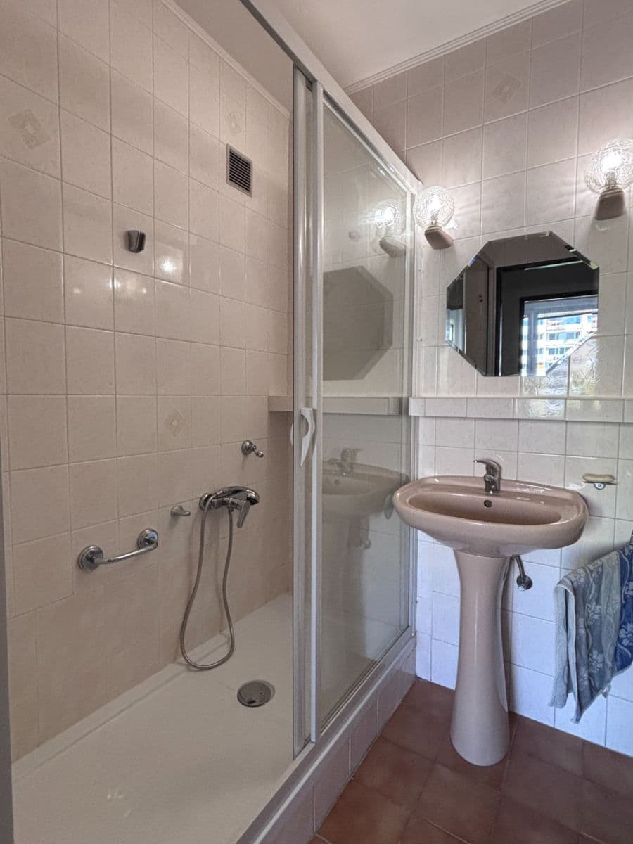 Prenájom bytu 3-izbový 77 m², Novodvorská, Praha, Praha Prenájom bytu 3-izbový 77 m², Novodvorská, Praha, Praha