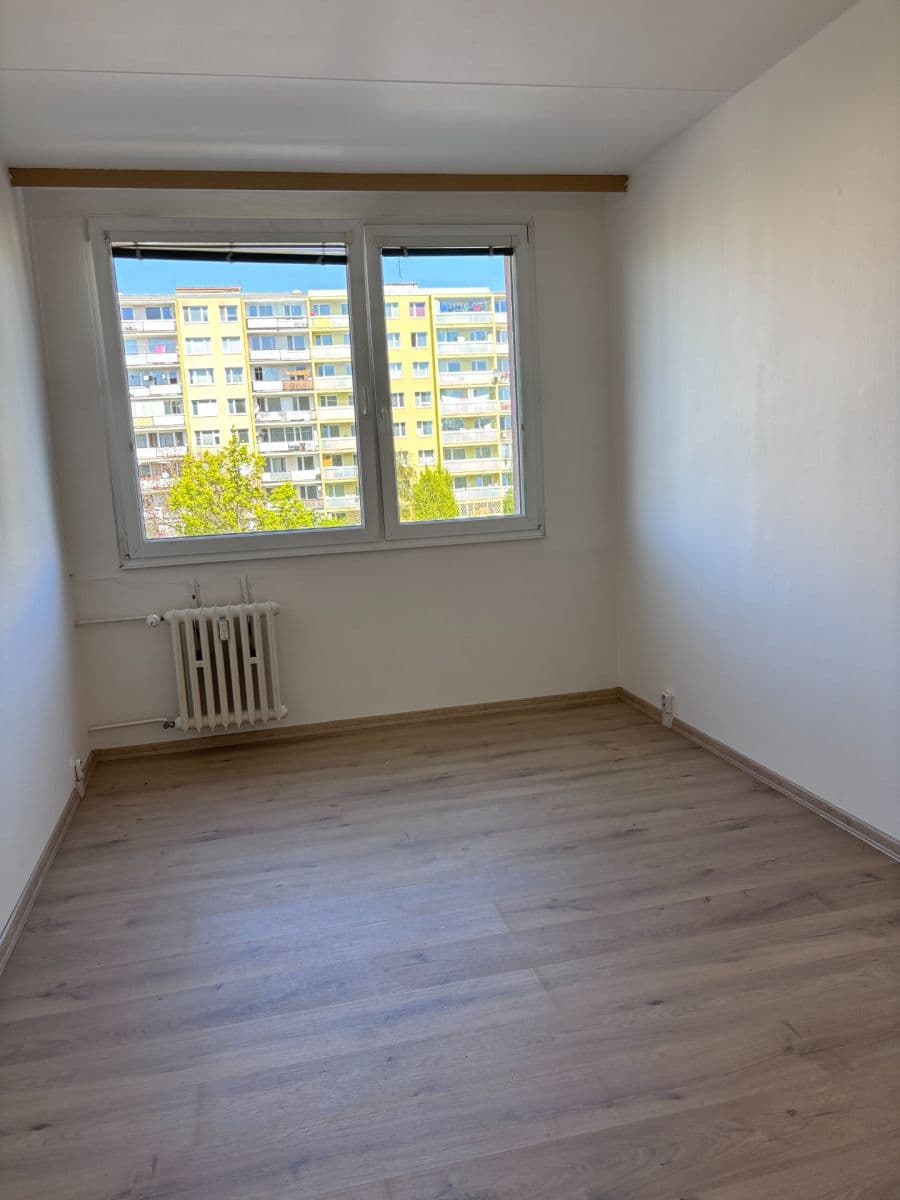 Prenájom bytu 3-izbový 77 m², Novodvorská, Praha, Praha Prenájom bytu 3-izbový 77 m², Novodvorská, Praha, Praha