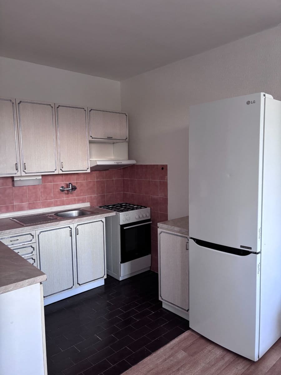 Prenájom bytu 3-izbový 77 m², Novodvorská, Praha, Praha Prenájom bytu 3-izbový 77 m², Novodvorská, Praha, Praha