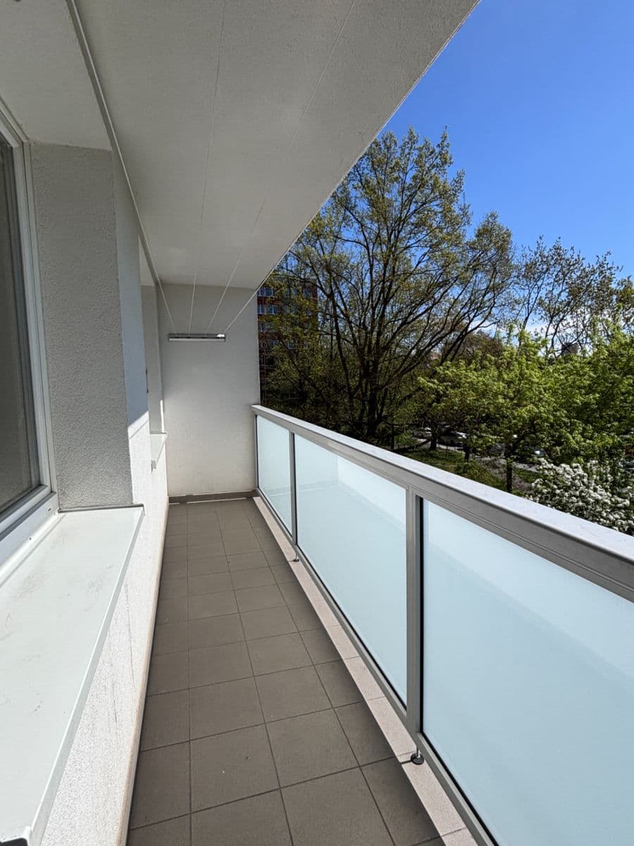 Prenájom bytu 3-izbový 77 m², Novodvorská, Praha, Praha Prenájom bytu 3-izbový 77 m², Novodvorská, Praha, Praha