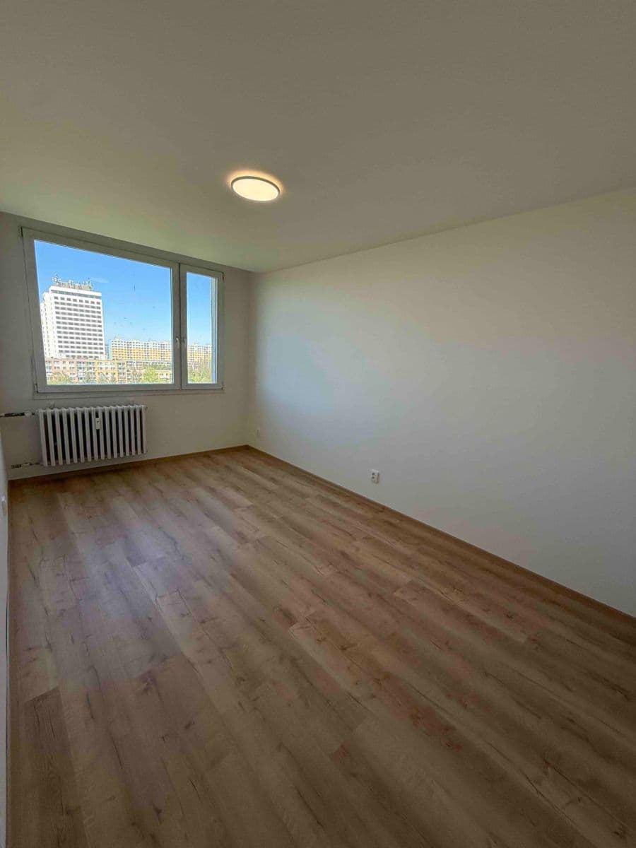 Prenájom bytu 3-izbový 75 m², Zdiměřická, Praha, Praha Prenájom bytu 3-izbový 75 m², Zdiměřická, Praha, Praha