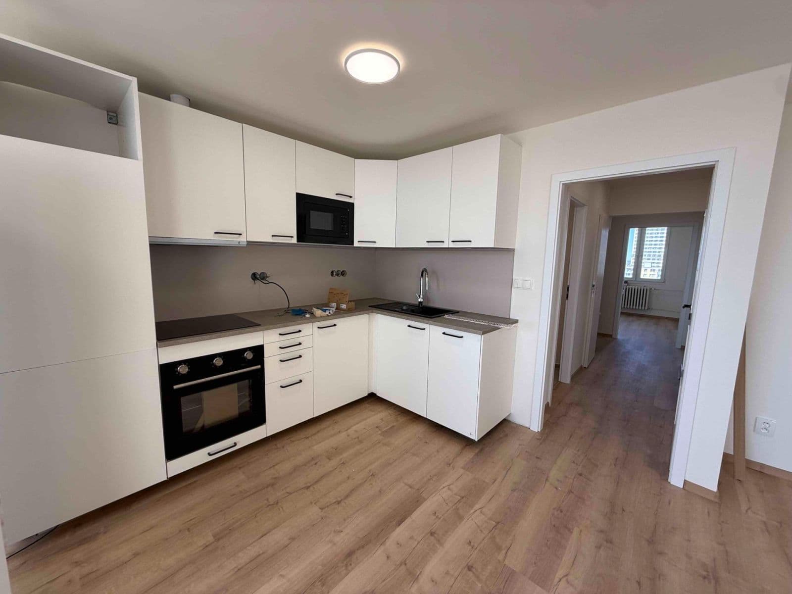 Prenájom bytu 3-izbový 75 m², Zdiměřická, Praha, Praha Prenájom bytu 3-izbový 75 m², Zdiměřická, Praha, Praha