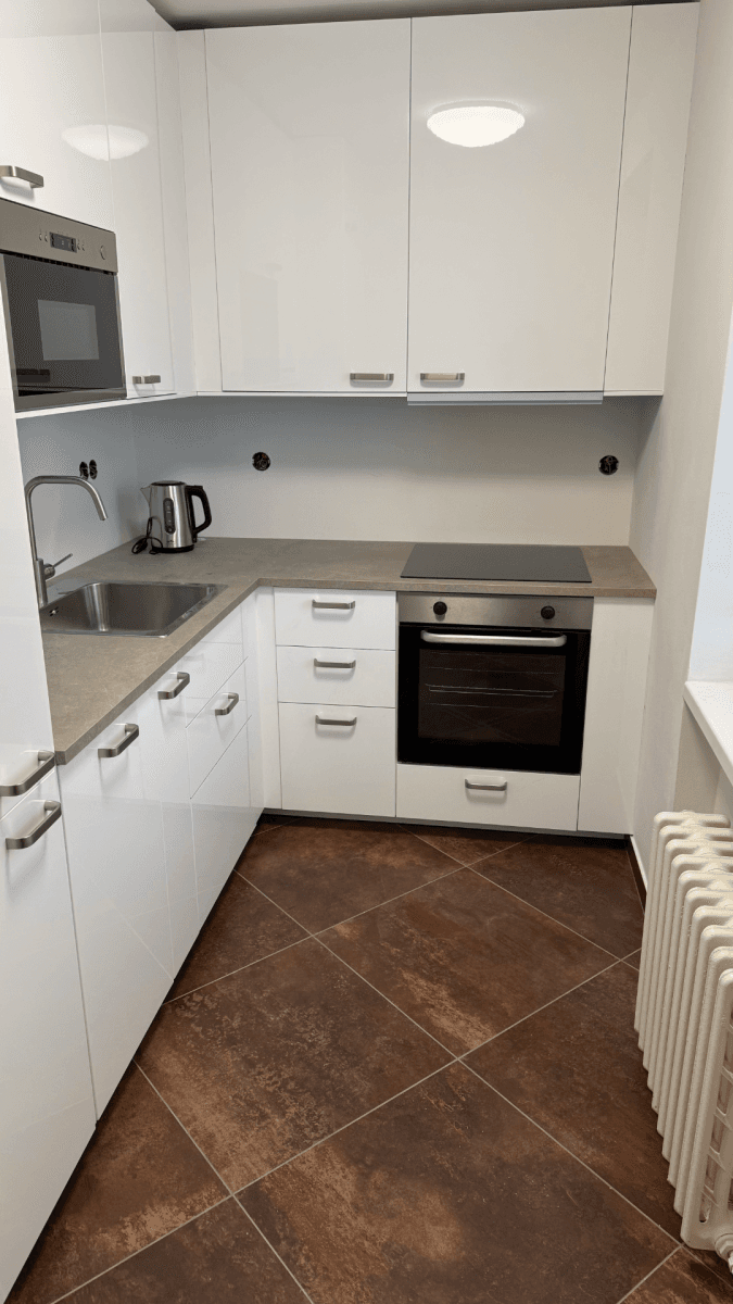 Prenájom bytu 3-izbový 68 m², Kpt. Fechtnera, Hradec Králové, Královéhradecký kraj Prenájom bytu 3-izbový 68 m², Kpt. Fechtnera, Hradec Králové, Královéhradecký kraj