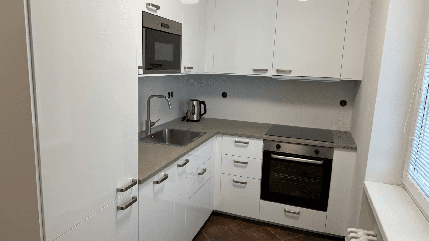 Prenájom bytu 3-izbový 68 m², Kpt. Fechtnera, Hradec Králové, Královéhradecký kraj Prenájom bytu 3-izbový 68 m², Kpt. Fechtnera, Hradec Králové, Královéhradecký kraj