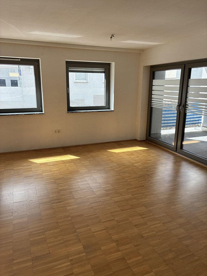 Prenájom bytu 3-izbový 85 m², Nordbergstrasse 25, Heilbronn, Bádensko-Wurttembersko Prenájom bytu 3-izbový 85 m², Nordbergstrasse 25, Heilbronn, Bádensko-Wurttembersko