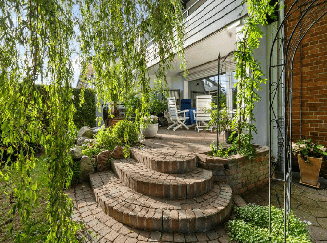 Prenájom bytu 5-izbový 160 m², Wedemark, Dolné Sasko Prenájom bytu 5-izbový 160 m², Wedemark, Dolné Sasko