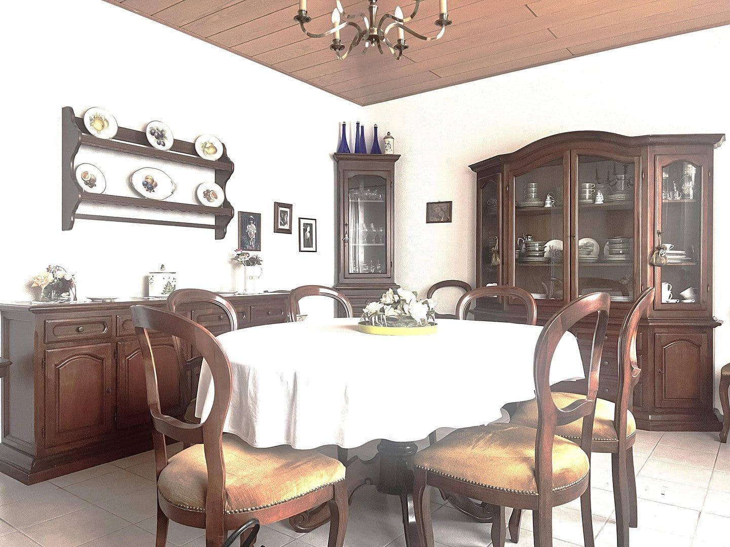 Prenájom bytu 3-izbový 95 m², Herzogenriedstraße 23, Mannheim, Bádensko-Wurttembersko Prenájom bytu 3-izbový 95 m², Herzogenriedstraße 23, Mannheim, Bádensko-Wurttembersko