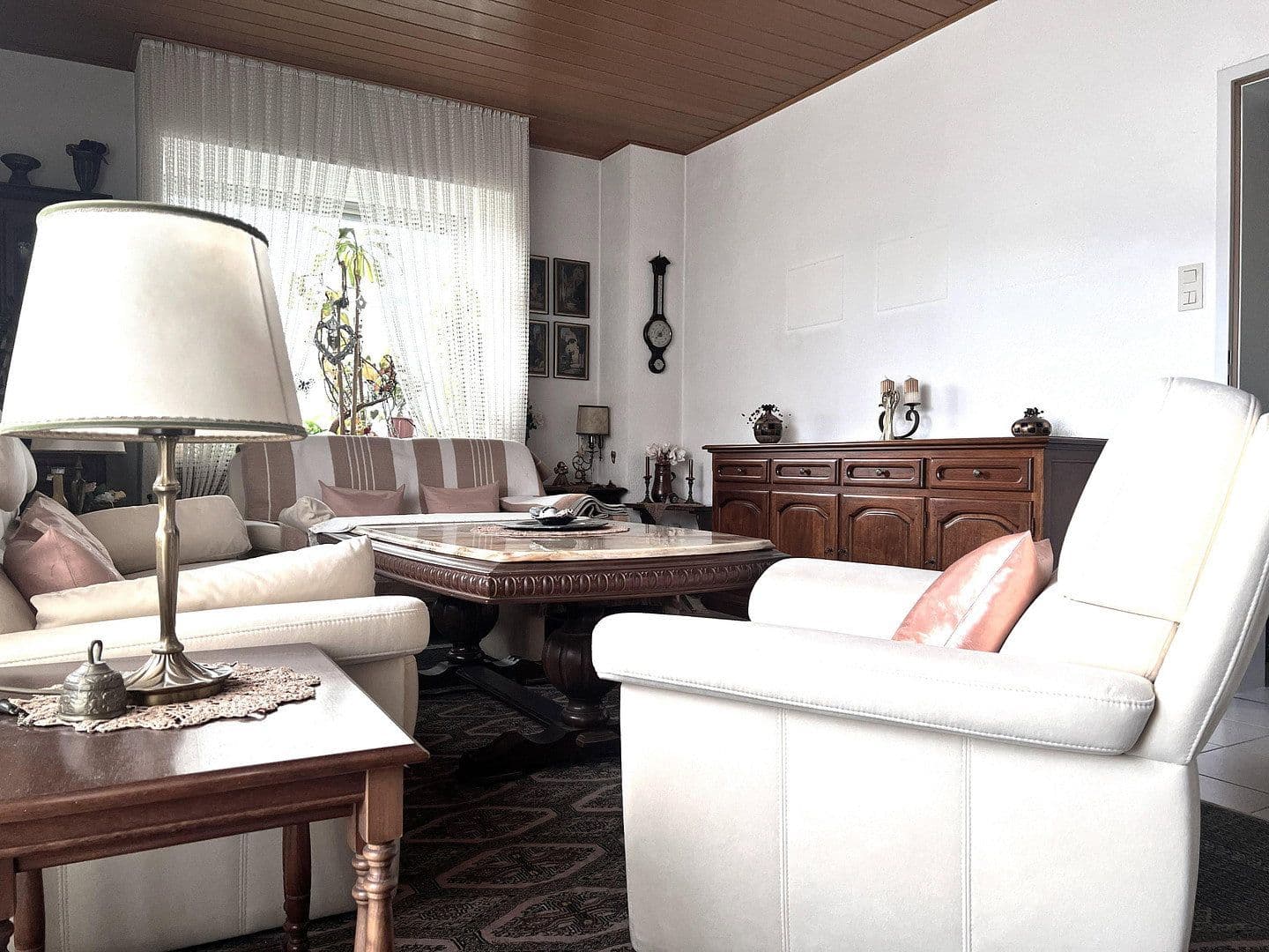 Prenájom bytu 3-izbový 95 m², Herzogenriedstraße 23, Mannheim, Bádensko-Wurttembersko Prenájom bytu 3-izbový 95 m², Herzogenriedstraße 23, Mannheim, Bádensko-Wurttembersko