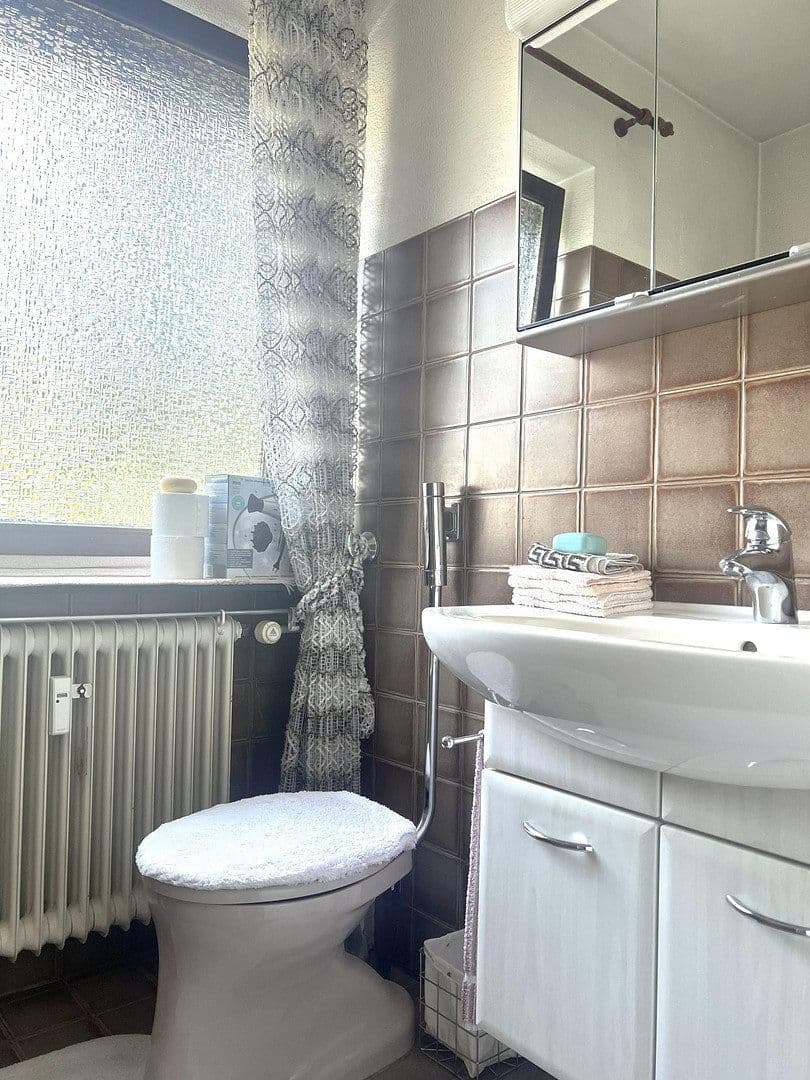 Prenájom bytu 3-izbový 95 m², Herzogenriedstraße 23, Mannheim, Bádensko-Wurttembersko Prenájom bytu 3-izbový 95 m², Herzogenriedstraße 23, Mannheim, Bádensko-Wurttembersko