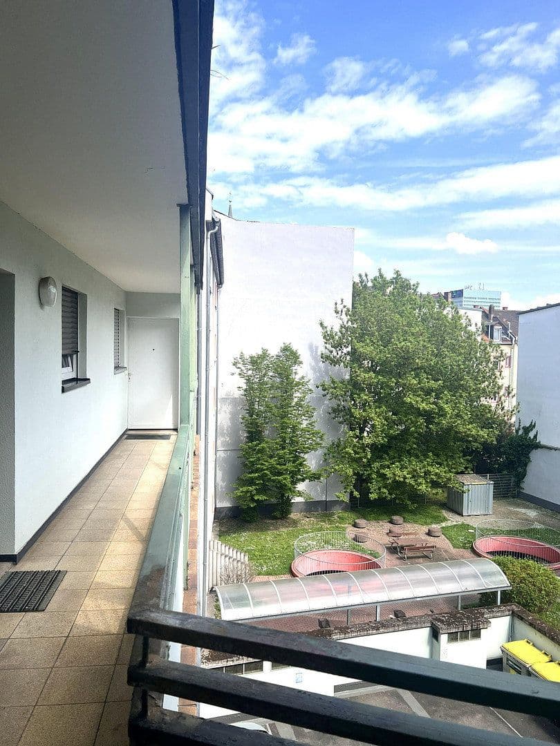 Prenájom bytu 3-izbový 70 m², G7, 27, Mannheim, Bádensko-Wurttembersko Prenájom bytu 3-izbový 70 m², G7, 27, Mannheim, Bádensko-Wurttembersko