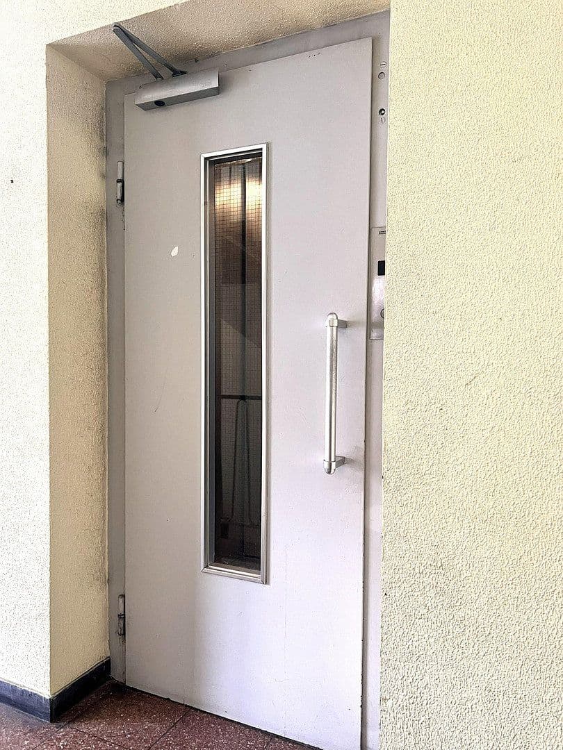 Prenájom bytu 3-izbový 70 m², G7, 27, Mannheim, Bádensko-Wurttembersko Prenájom bytu 3-izbový 70 m², G7, 27, Mannheim, Bádensko-Wurttembersko