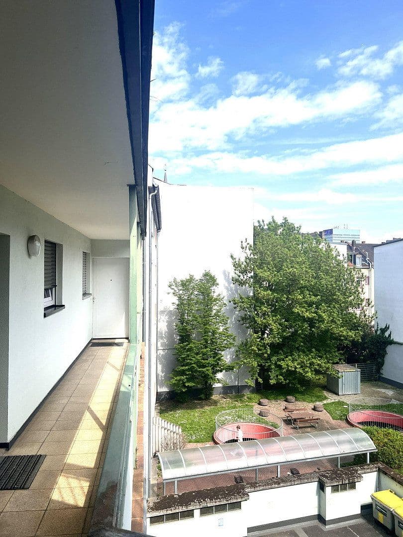 Prenájom bytu 3-izbový 70 m², G7, 27, Mannheim, Bádensko-Wurttembersko Prenájom bytu 3-izbový 70 m², G7, 27, Mannheim, Bádensko-Wurttembersko