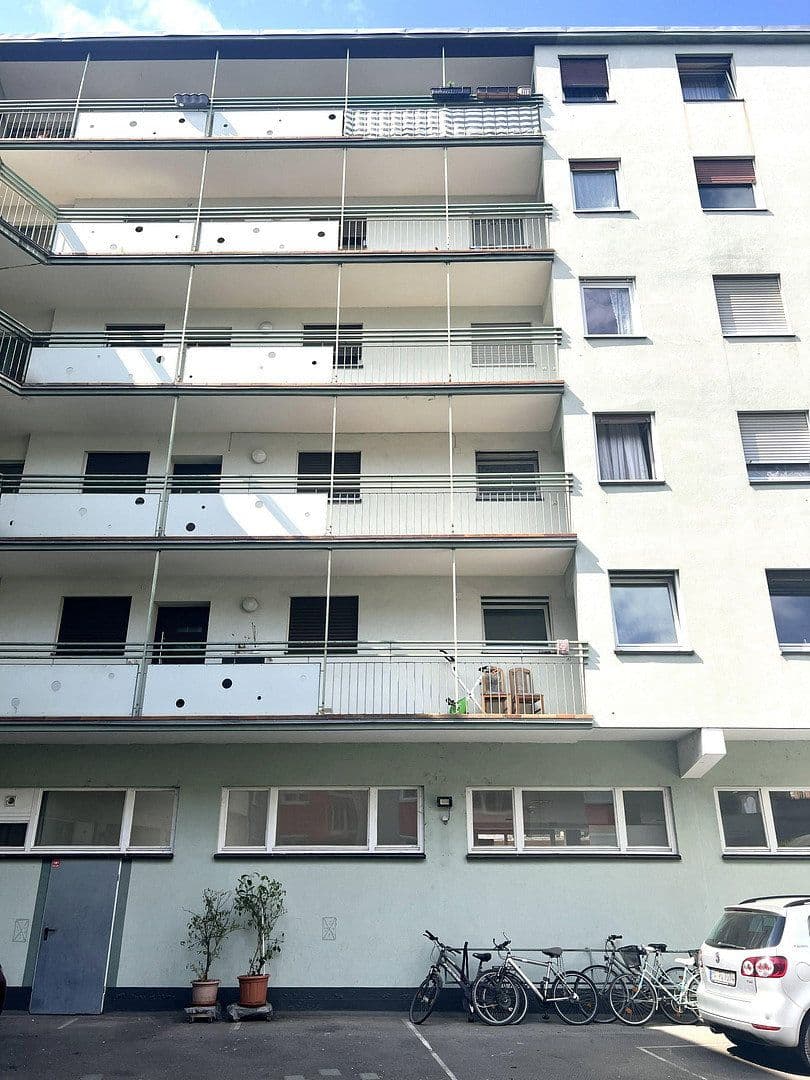 Prenájom bytu 3-izbový 70 m², G7, 27, Mannheim, Bádensko-Wurttembersko Prenájom bytu 3-izbový 70 m², G7, 27, Mannheim, Bádensko-Wurttembersko