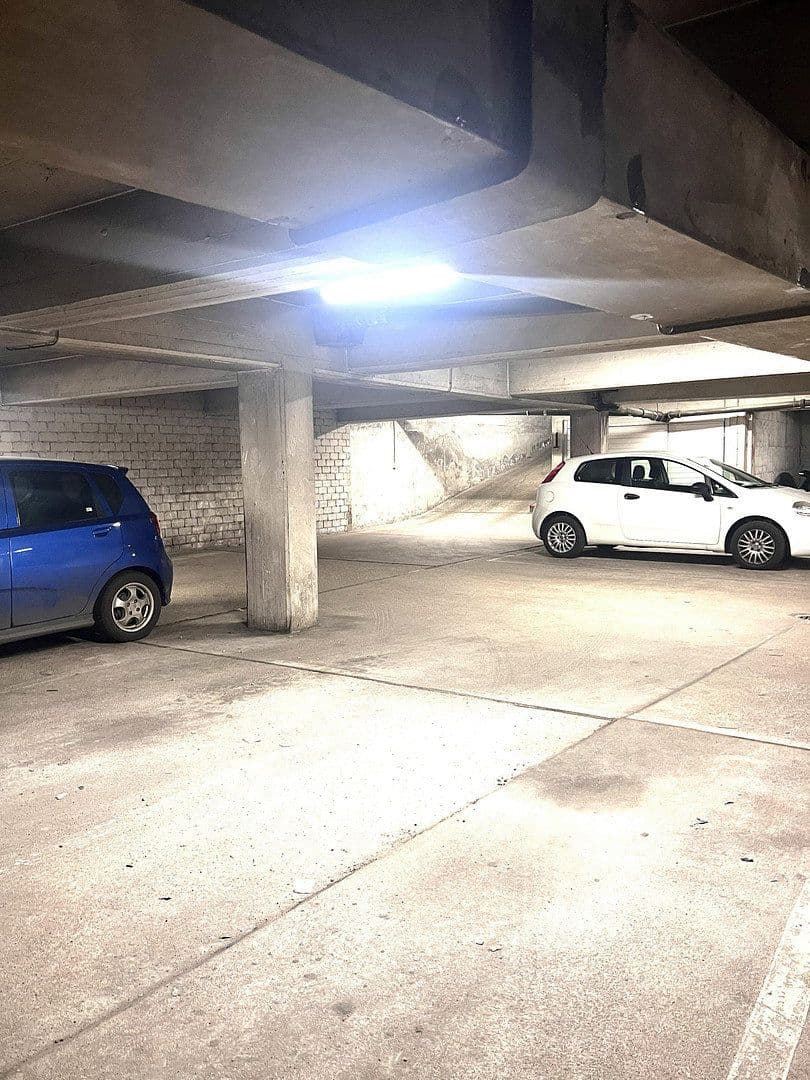 Prenájom bytu 3-izbový 70 m², G7, 27, Mannheim, Bádensko-Wurttembersko Prenájom bytu 3-izbový 70 m², G7, 27, Mannheim, Bádensko-Wurttembersko