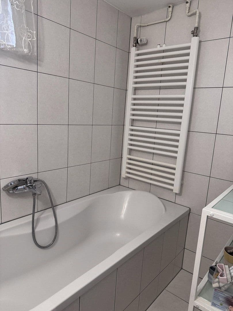 Predaj domu 114 m², pozemek 314 m², Hainbuchenweg, 36, Leonberg, Bádensko-Wurttembersko Predaj domu 114 m², pozemek 314 m², Hainbuchenweg, 36, Leonberg, Bádensko-Wurttembersko