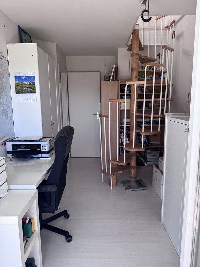 Predaj domu 114 m², pozemek 314 m², Hainbuchenweg, 36, Leonberg, Bádensko-Wurttembersko Predaj domu 114 m², pozemek 314 m², Hainbuchenweg, 36, Leonberg, Bádensko-Wurttembersko