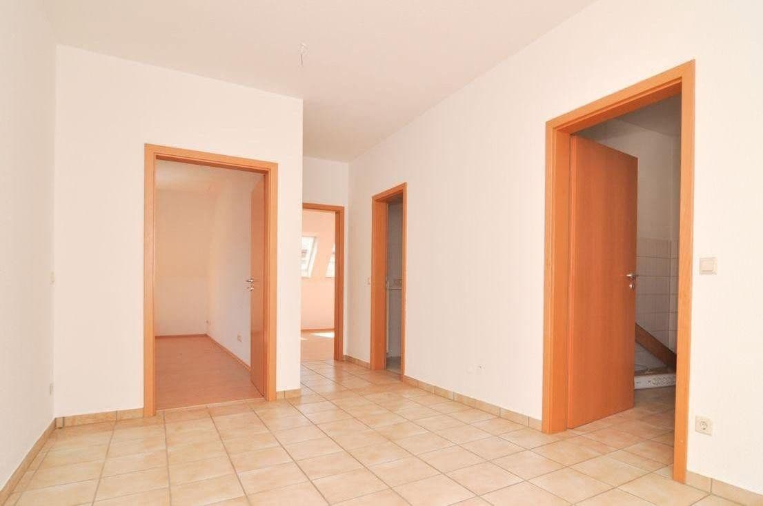 Prenájom bytu 3-izbový 97 m², Bahnhofstraße 38, Neckargemünd, Bádensko-Wurttembersko Prenájom bytu 3-izbový 97 m², Bahnhofstraße 38, Neckargemünd, Bádensko-Wurttembersko