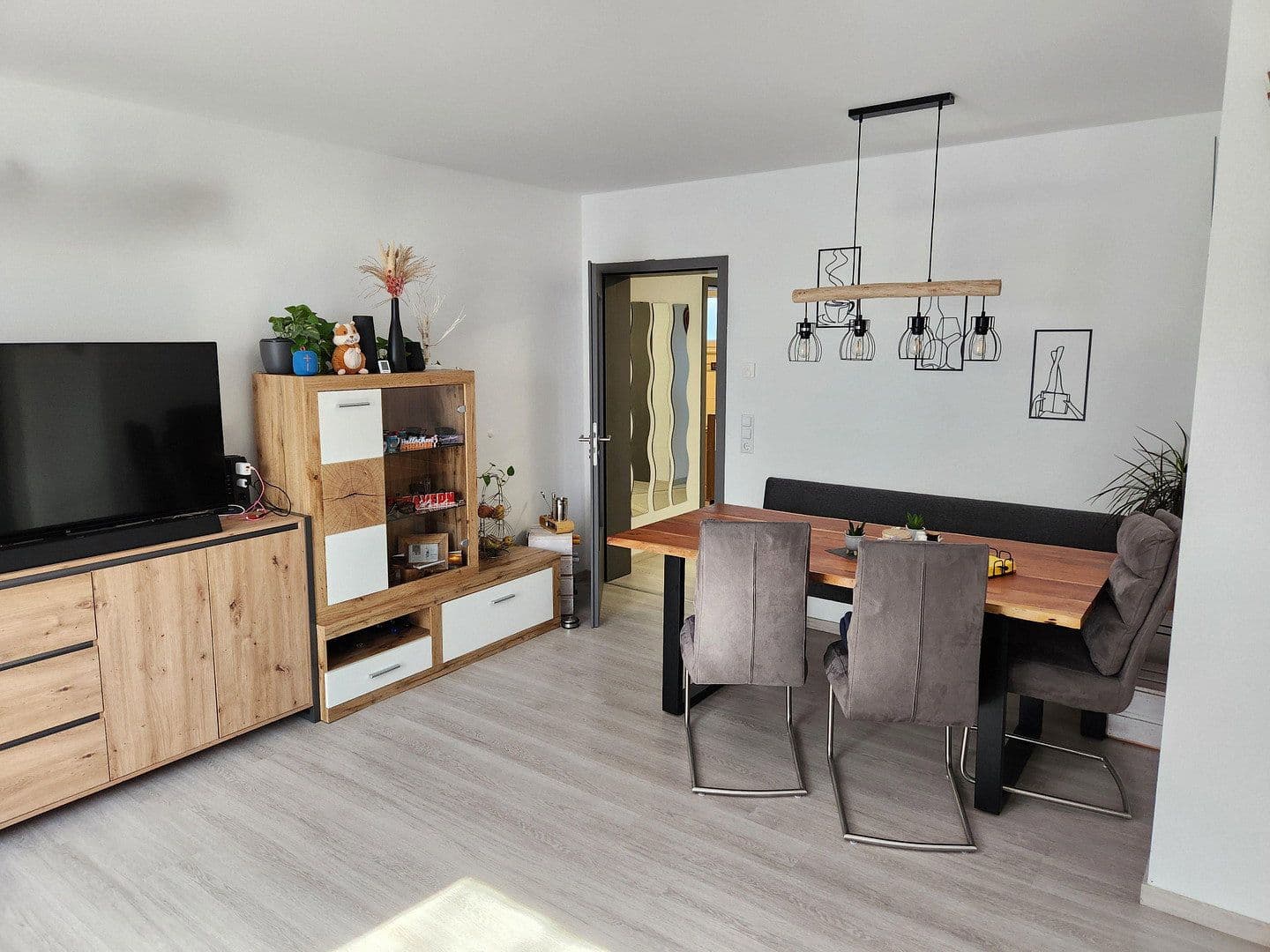 Prenájom bytu 3-izbový 88 m², Heretsrieder Str. 22a, Biberbach, Bavorsko Prenájom bytu 3-izbový 88 m², Heretsrieder Str. 22a, Biberbach, Bavorsko