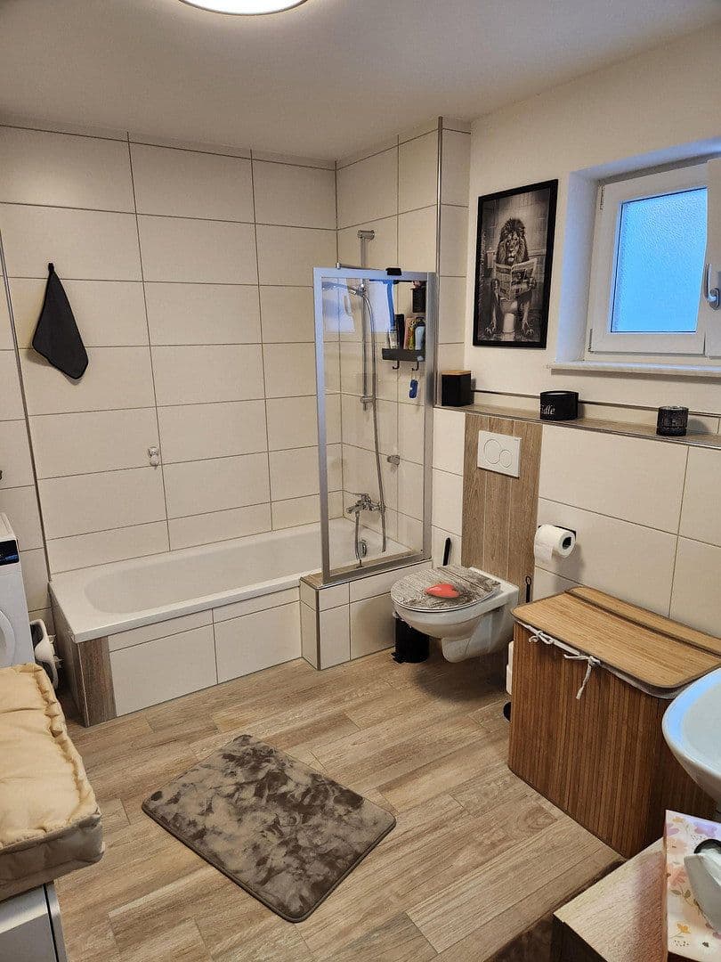 Prenájom bytu 3-izbový 88 m², Heretsrieder Str. 22a, Biberbach, Bavorsko Prenájom bytu 3-izbový 88 m², Heretsrieder Str. 22a, Biberbach, Bavorsko