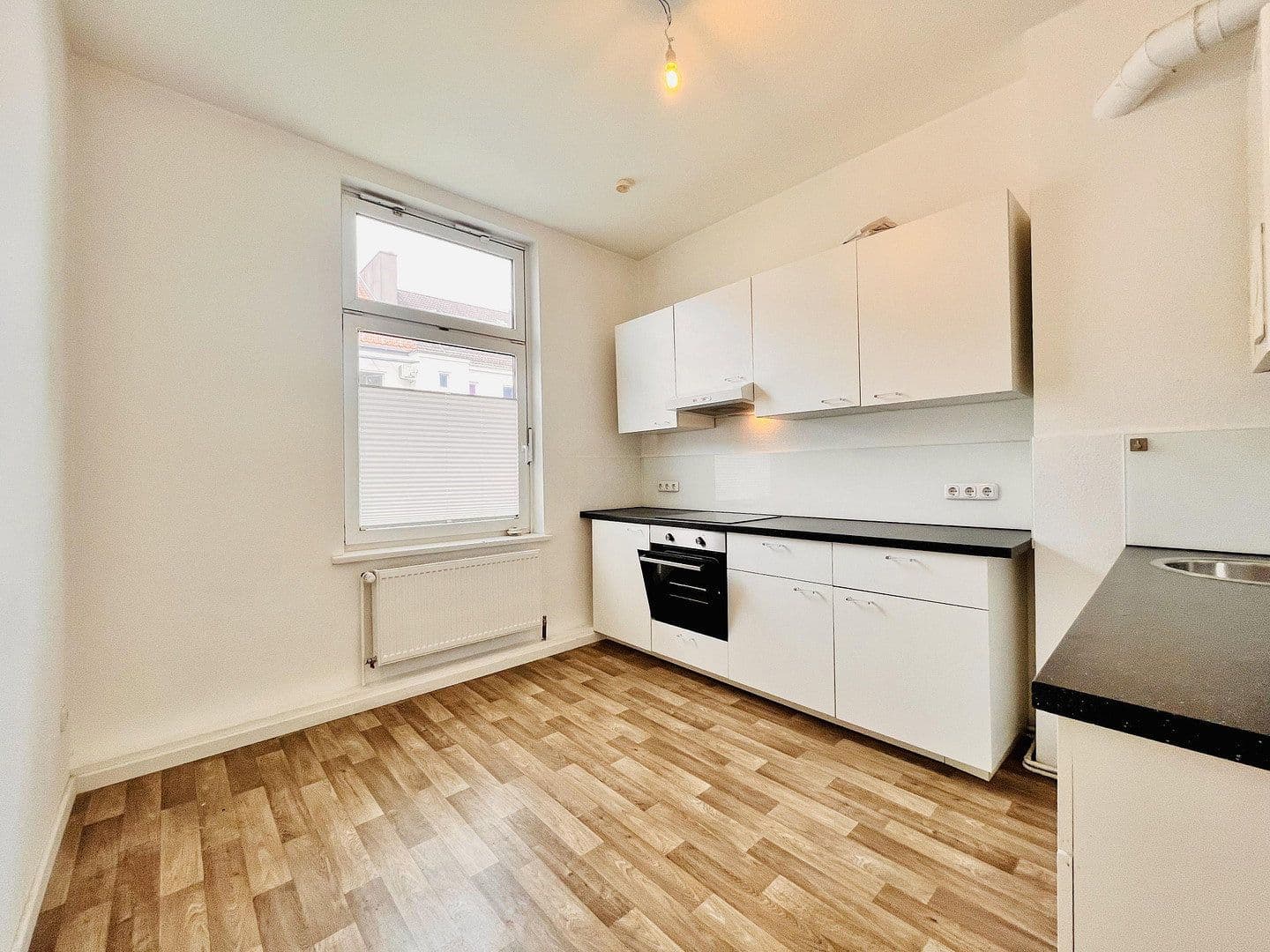 Prenájom bytu 2-izbový 65 m², Bremen, Brémy Prenájom bytu 2-izbový 65 m², Bremen, Brémy