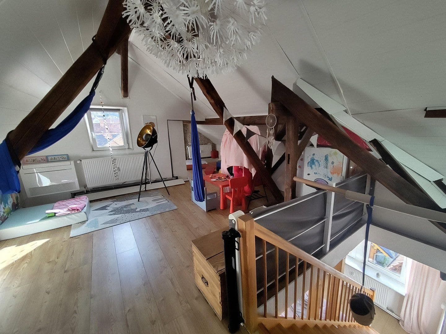 Prenájom bytu 3-izbový 120 m², Weinheim, Bádensko-Wurttembersko Prenájom bytu 3-izbový 120 m², Weinheim, Bádensko-Wurttembersko