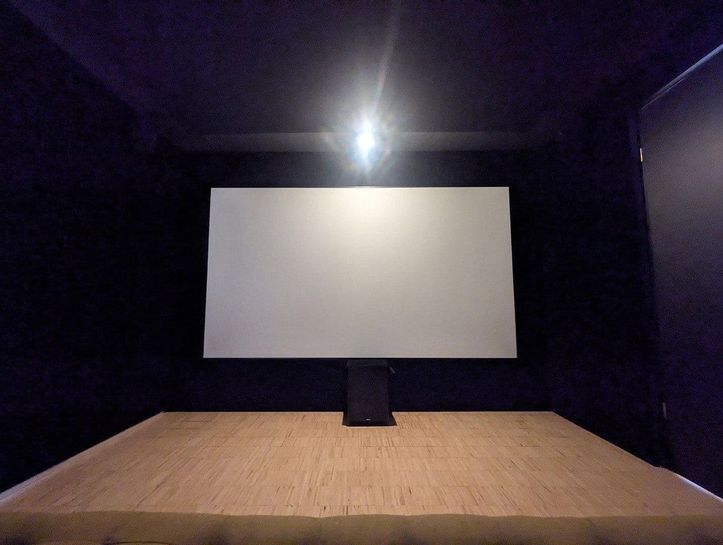 Predaj domu 250 m², pozemek 571 m², Korntal-Münchingen, Bádensko-Wurttembersko Predaj domu 250 m², pozemek 571 m², Korntal-Münchingen, Bádensko-Wurttembersko