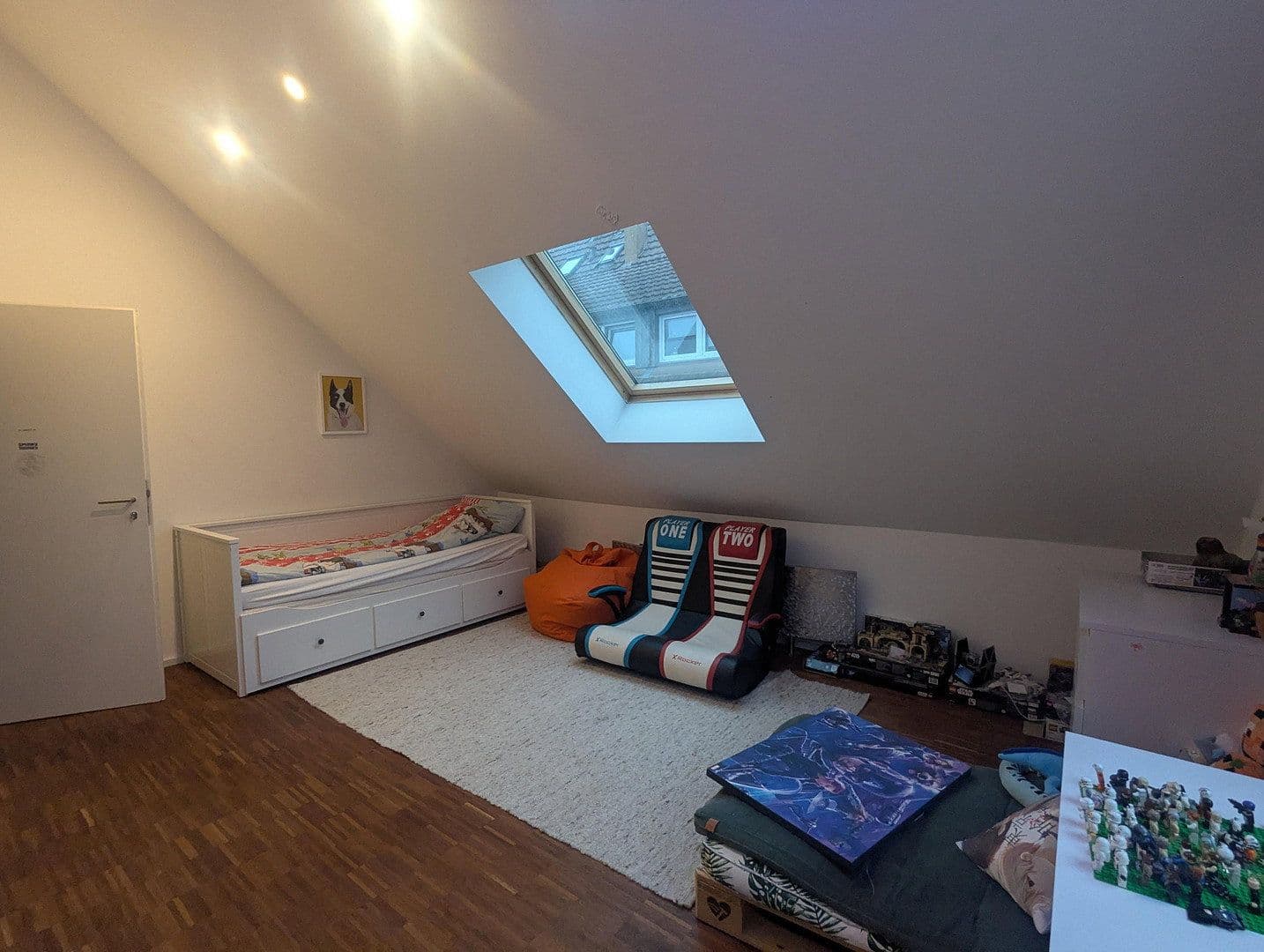 Predaj domu 250 m², pozemek 571 m², Korntal-Münchingen, Bádensko-Wurttembersko Predaj domu 250 m², pozemek 571 m², Korntal-Münchingen, Bádensko-Wurttembersko