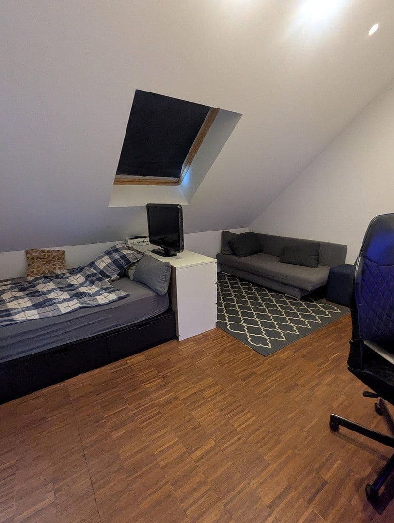 Predaj domu 250 m², pozemek 571 m², Korntal-Münchingen, Bádensko-Wurttembersko Predaj domu 250 m², pozemek 571 m², Korntal-Münchingen, Bádensko-Wurttembersko