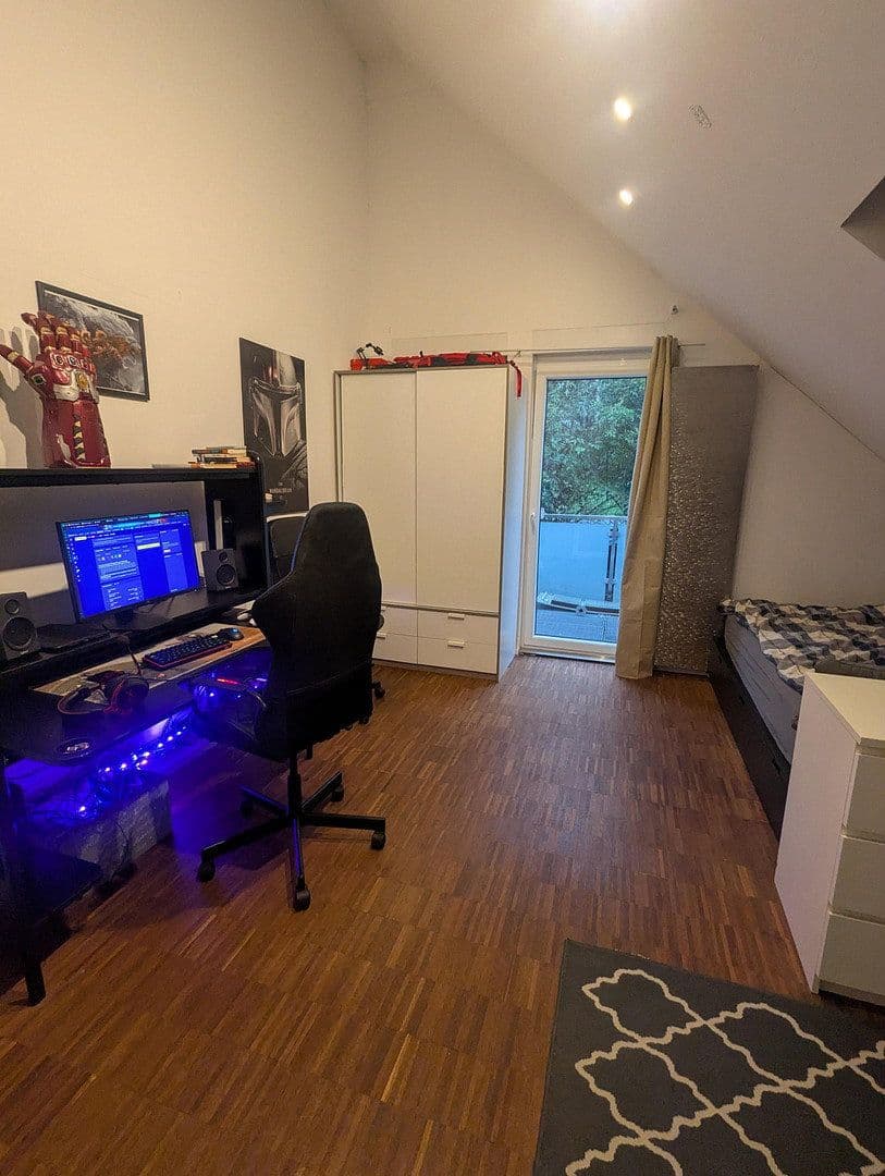 Predaj domu 250 m², pozemek 571 m², Korntal-Münchingen, Bádensko-Wurttembersko Predaj domu 250 m², pozemek 571 m², Korntal-Münchingen, Bádensko-Wurttembersko