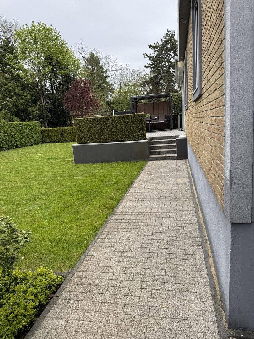 Predaj domu 110 m², pozemek 787 m², Berlin, Berlín Predaj domu 110 m², pozemek 787 m², Berlin, Berlín