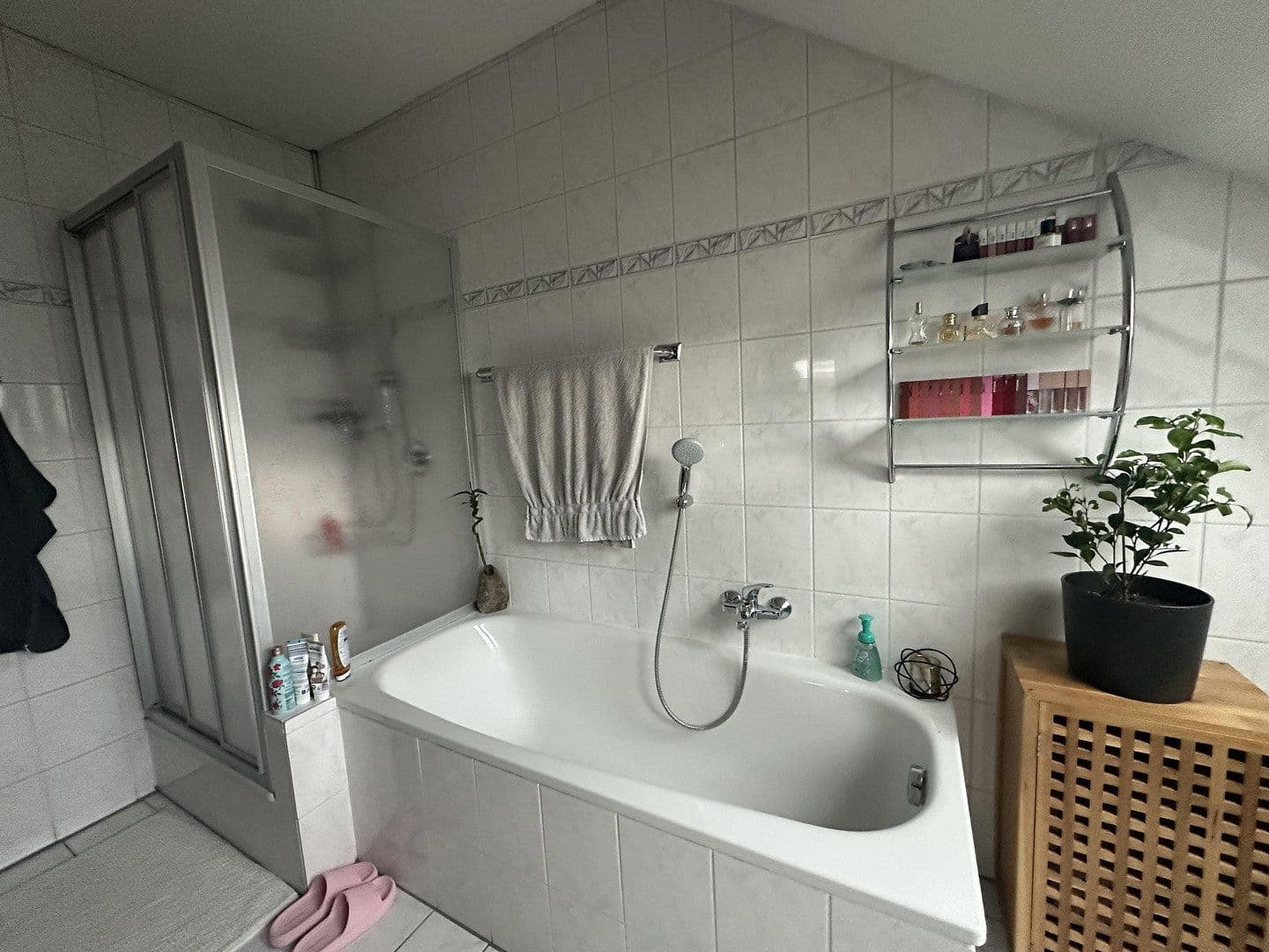 Prenájom bytu 4-izbový 85 m², Carl-Diem-Straße 34, Neuenrade, Severné Porýnie - Westfálsko Prenájom bytu 4-izbový 85 m², Carl-Diem-Straße 34, Neuenrade, Severné Porýnie - Westfálsko
