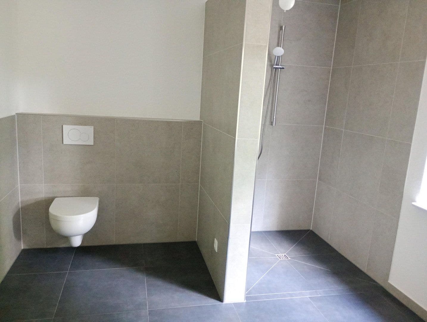 Prenájom domu 130 m², pozemek 1 m², Löningen, Dolné Sasko Prenájom domu 130 m², pozemek 1 m², Löningen, Dolné Sasko