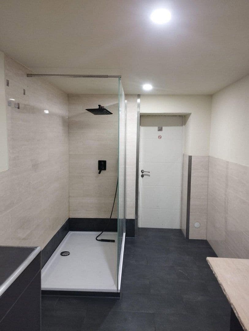 Prenájom domu 500 m², pozemek 2.500 m², Eichstädter Chaussee 12, Oberkrämer, Brandenbursko Prenájom domu 500 m², pozemek 2.500 m², Eichstädter Chaussee 12, Oberkrämer, Brandenbursko