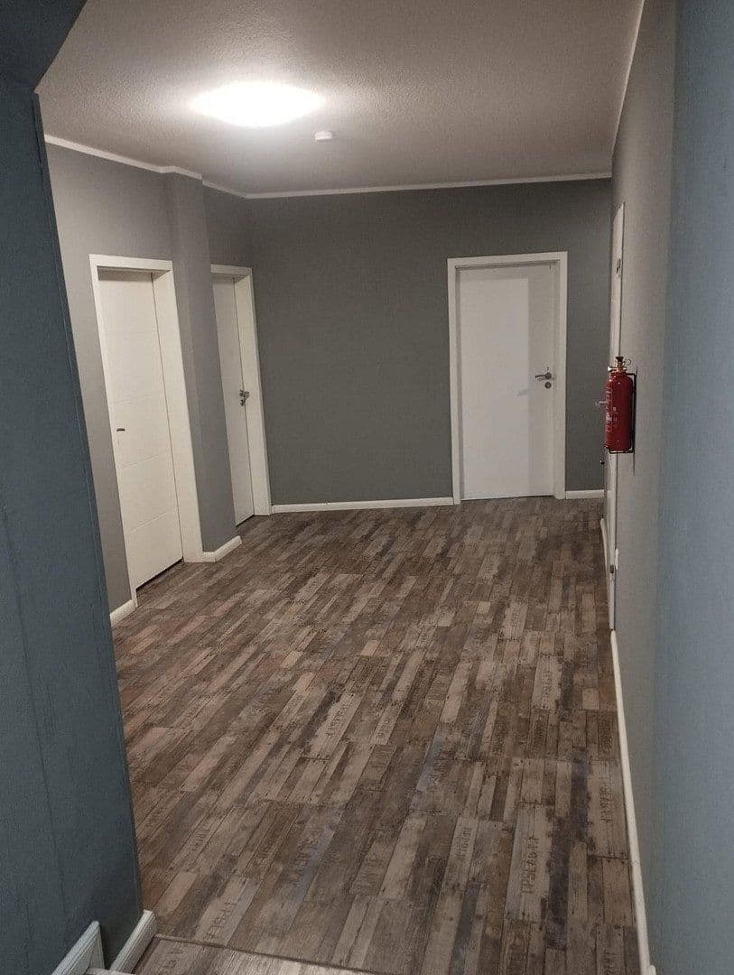 Prenájom domu 500 m², pozemek 2.500 m², Eichstädter Chaussee 12, Oberkrämer, Brandenbursko Prenájom domu 500 m², pozemek 2.500 m², Eichstädter Chaussee 12, Oberkrämer, Brandenbursko