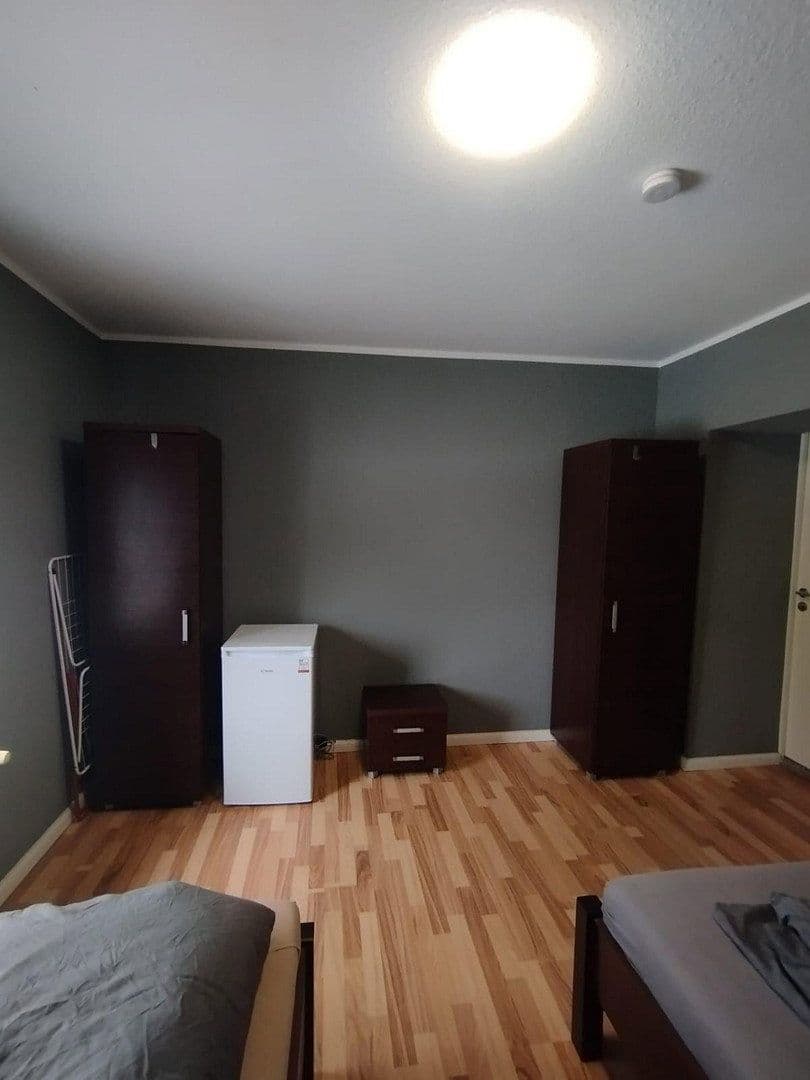 Prenájom domu 500 m², pozemek 2.500 m², Eichstädter Chaussee 12, Oberkrämer, Brandenbursko Prenájom domu 500 m², pozemek 2.500 m², Eichstädter Chaussee 12, Oberkrämer, Brandenbursko