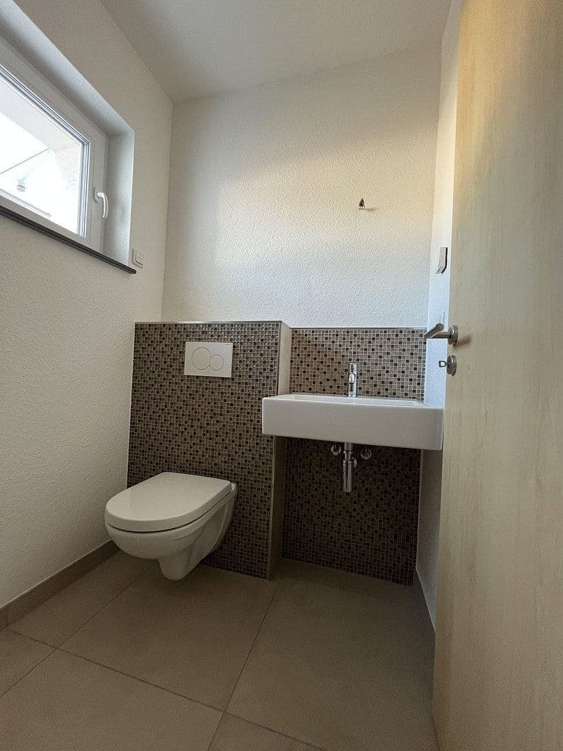 Prenájom domu 132 m², pozemek 400 m², Rödermark, Hesensko Prenájom domu 132 m², pozemek 400 m², Rödermark, Hesensko