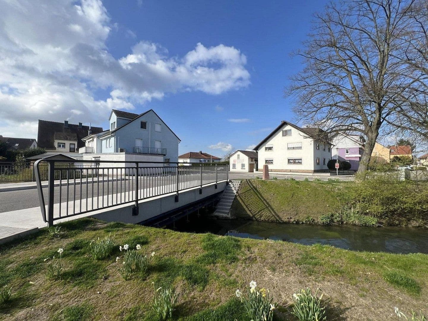 Prenájom bytu 4-izbový 85 m², Bad Schönborn, Bádensko-Wurttembersko Prenájom bytu 4-izbový 85 m², Bad Schönborn, Bádensko-Wurttembersko