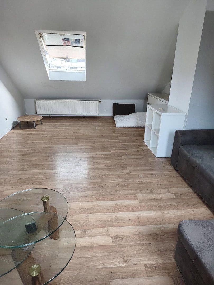 Prenájom bytu 1-izbový 40 m², Bergstr.8, Oberhausen, Severné Porýnie - Westfálsko Prenájom bytu 1-izbový 40 m², Bergstr.8, Oberhausen, Severné Porýnie - Westfálsko