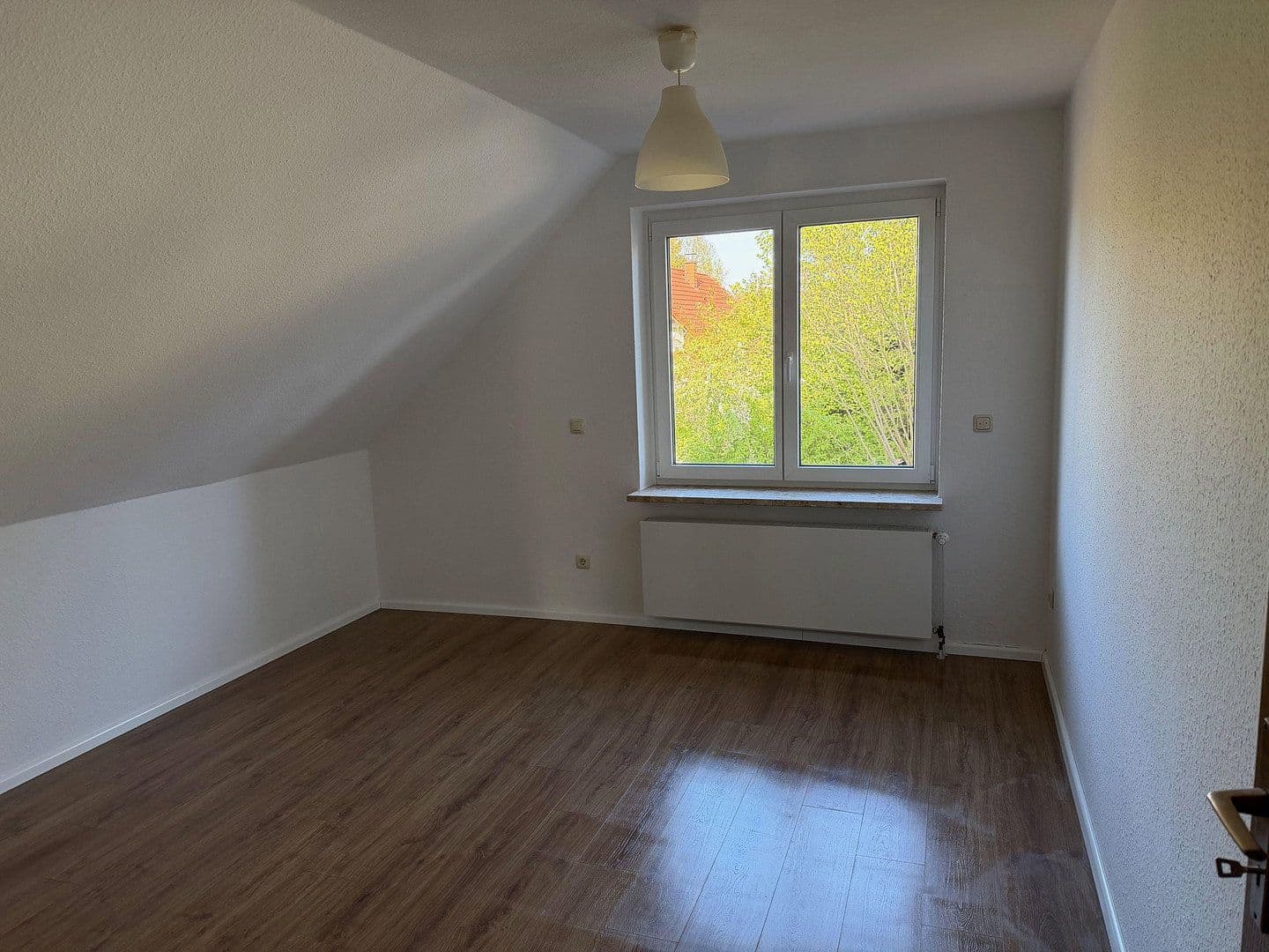 Prenájom bytu 3-izbový 90 m², Garbsen, Dolné Sasko Prenájom bytu 3-izbový 90 m², Garbsen, Dolné Sasko