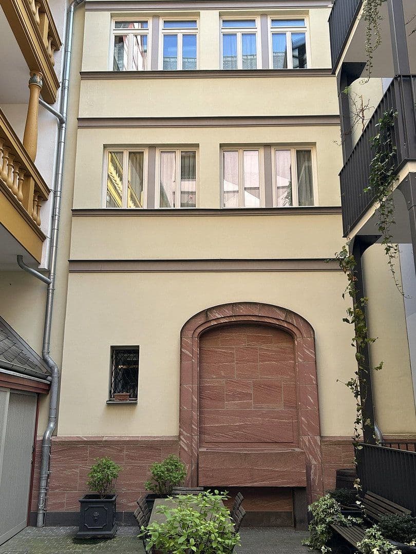 Predaj bytu 3-izbový 123 m², Frankfurt, Hesensko Predaj bytu 3-izbový 123 m², Frankfurt, Hesensko