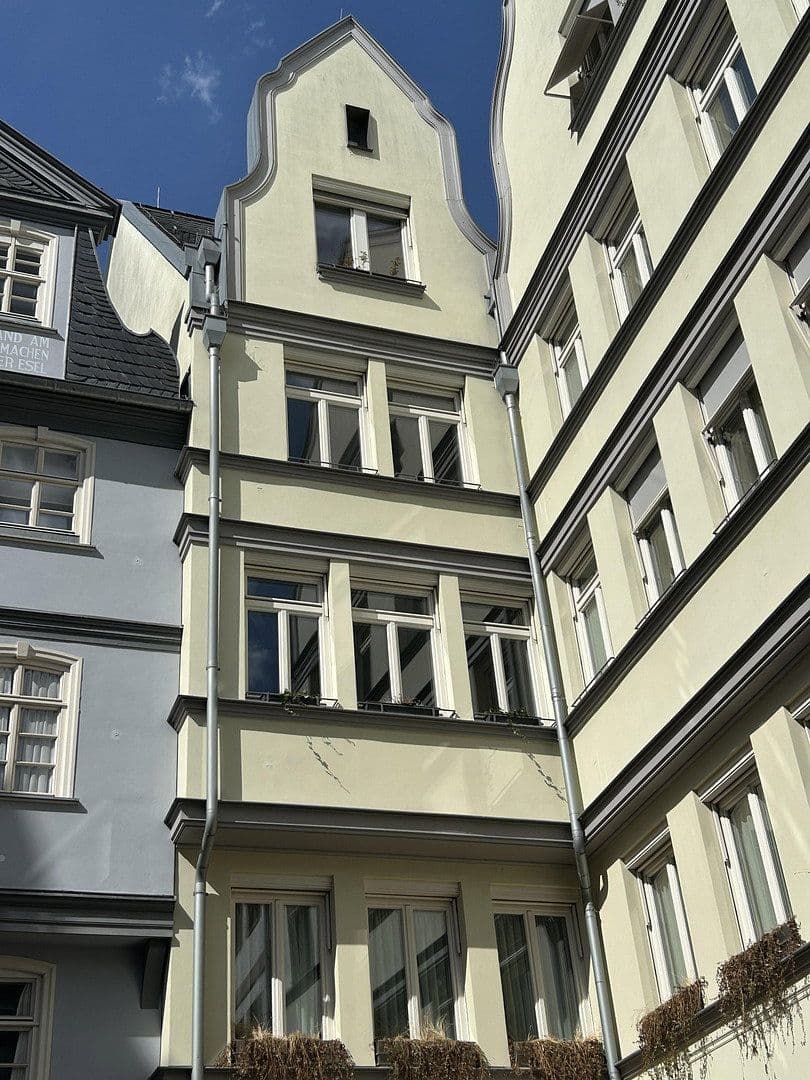 Predaj bytu 3-izbový 123 m², Frankfurt, Hesensko Predaj bytu 3-izbový 123 m², Frankfurt, Hesensko