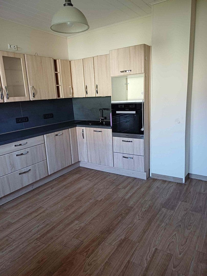 Prenájom bytu 4-izbový 110 m², Kreuzstr., 16, Sprockhövel, Severné Porýnie - Westfálsko Prenájom bytu 4-izbový 110 m², Kreuzstr., 16, Sprockhövel, Severné Porýnie - Westfálsko