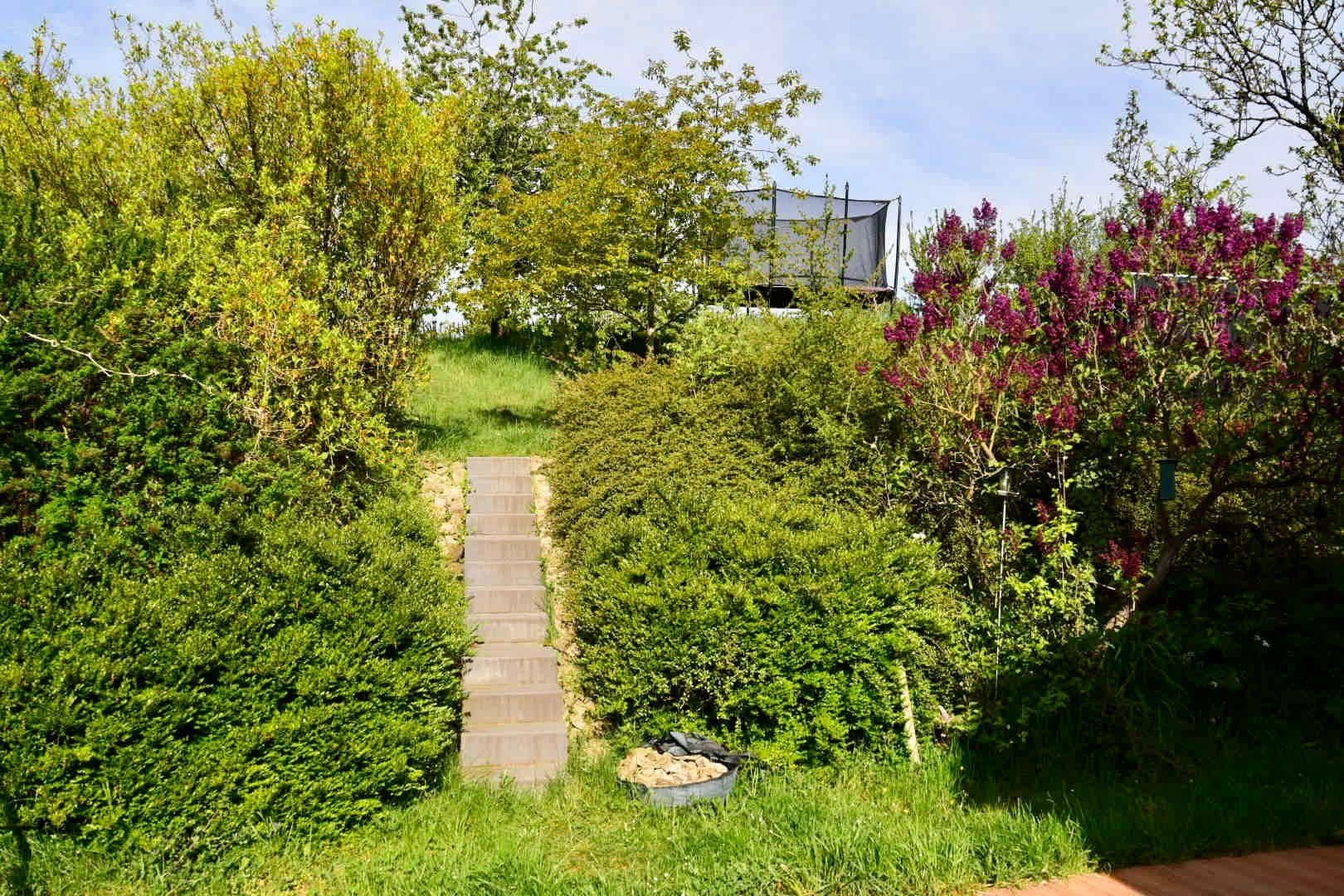 Predaj domu 301 m², pozemek 1.066 m², Schlehenweg 33, Heidenrod, Hesensko Predaj domu 301 m², pozemek 1.066 m², Schlehenweg 33, Heidenrod, Hesensko