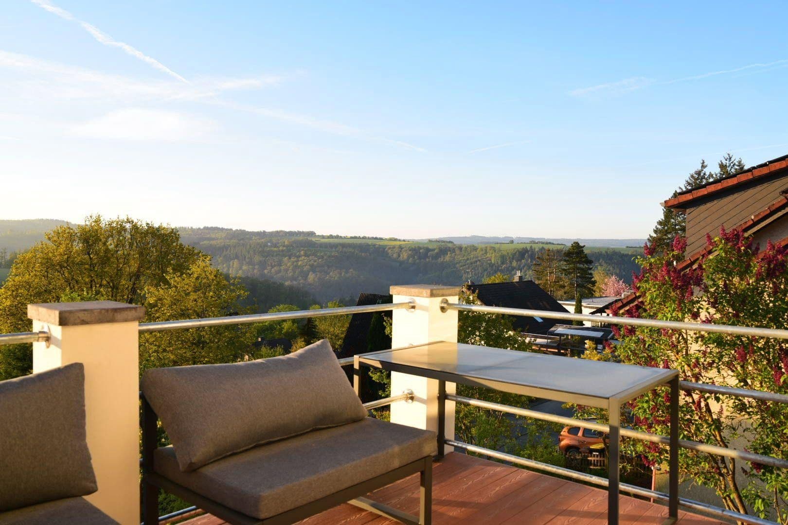 Predaj domu 301 m², pozemek 1.066 m², Schlehenweg 33, Heidenrod, Hesensko Predaj domu 301 m², pozemek 1.066 m², Schlehenweg 33, Heidenrod, Hesensko