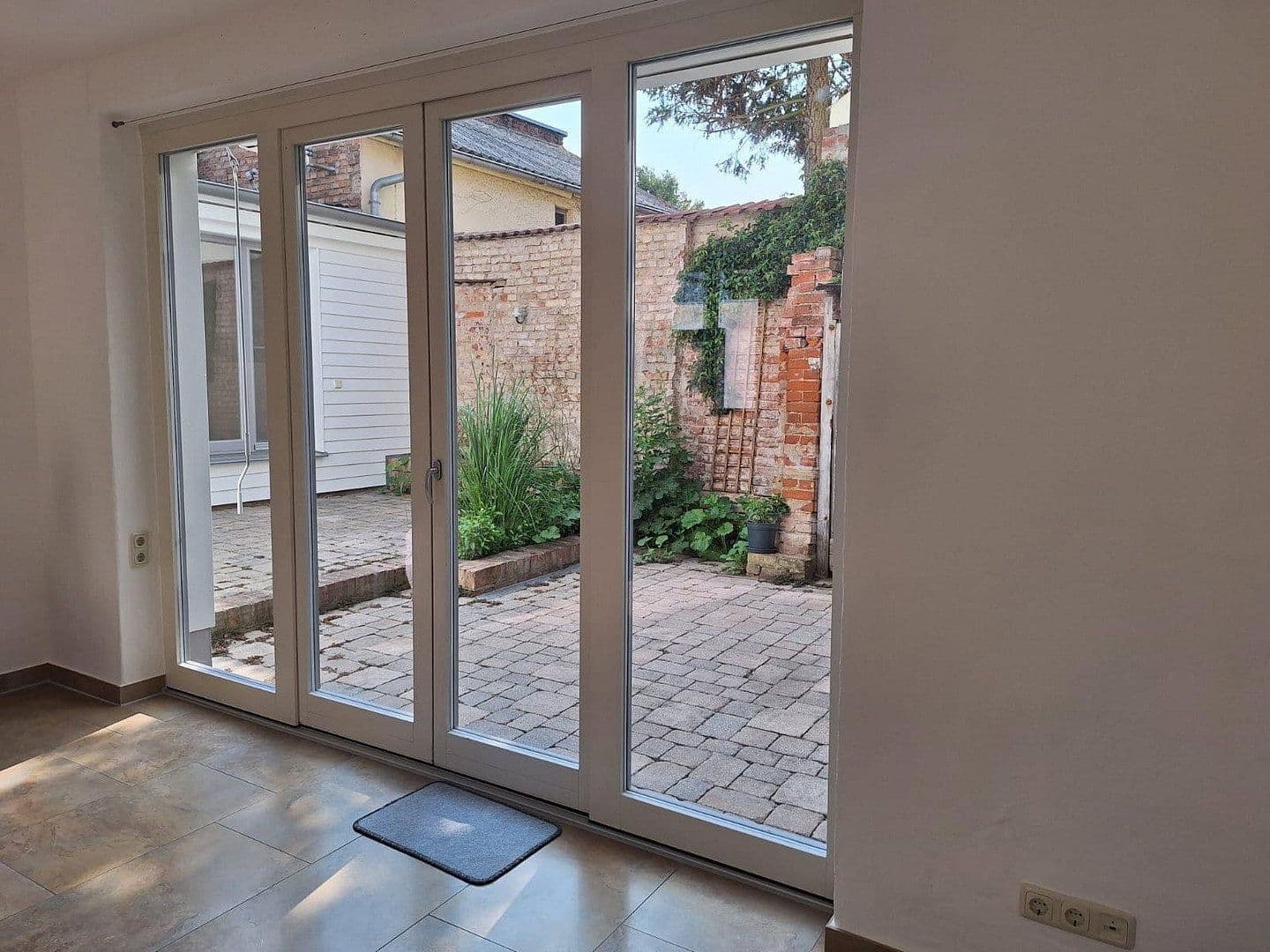 Predaj domu 104 m², pozemek 125 m², Kreuzstr. 10, Gransee, Brandenbursko Predaj domu 104 m², pozemek 125 m², Kreuzstr. 10, Gransee, Brandenbursko