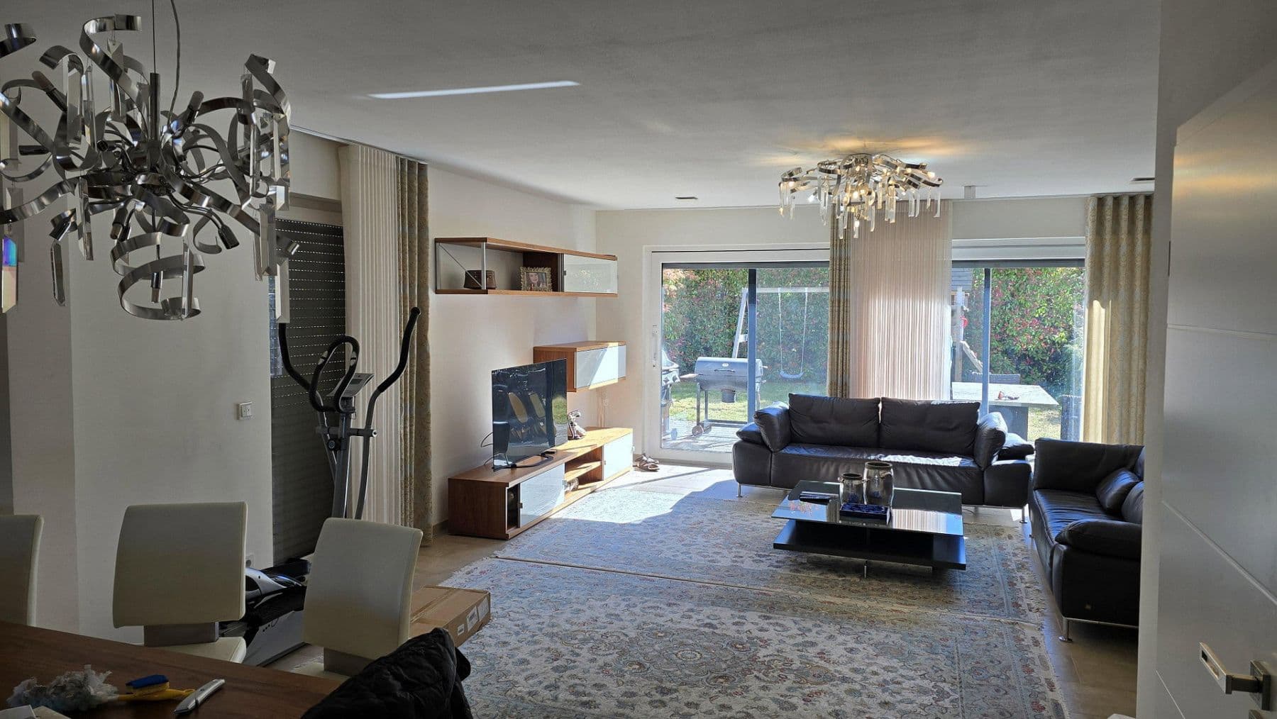 Prenájom domu 200 m², pozemek 275 m², Köln, Severné Porýnie - Westfálsko Prenájom domu 200 m², pozemek 275 m², Köln, Severné Porýnie - Westfálsko