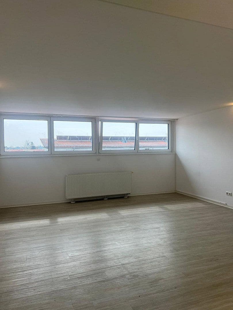 Prenájom bytu 1-izbový 37 m², Baldhamer Straße 39, Vaterstetten, Bavorsko Prenájom bytu 1-izbový 37 m², Baldhamer Straße 39, Vaterstetten, Bavorsko