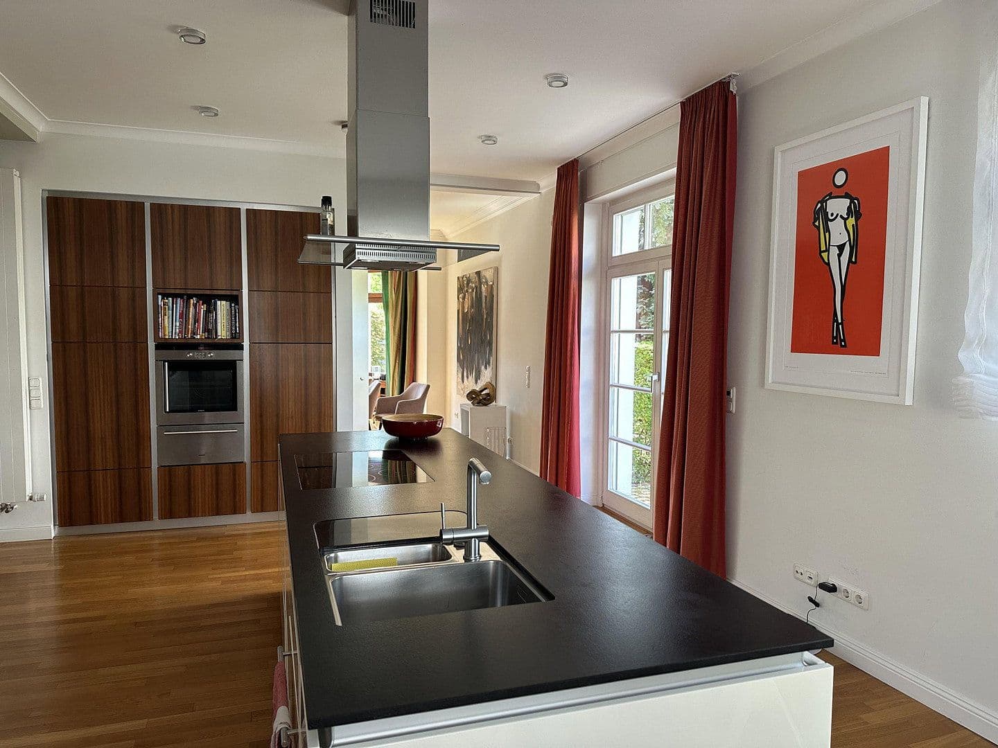 Predaj domu 350 m², pozemek 578 m², Frankfurt am Main, Hesensko Predaj domu 350 m², pozemek 578 m², Frankfurt am Main, Hesensko