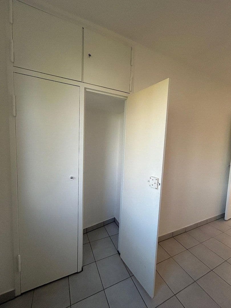 Predaj bytu 2-izbový 46 m², Lienemannstraße, Berlin, Berlín Predaj bytu 2-izbový 46 m², Lienemannstraße, Berlin, Berlín